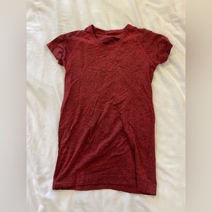 LULU LEMON SWIFTLY TECH SHORT SLEEVE